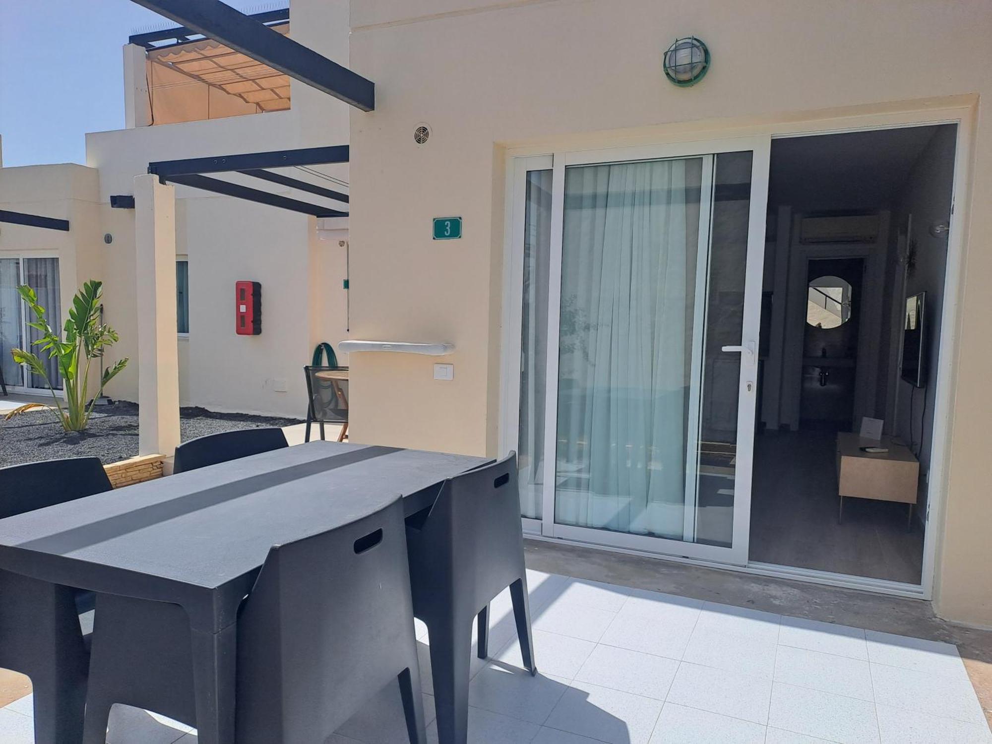 Homeforguest Apartamento Alisios 1 Con Piscina En Corralejo Eksteriør billede