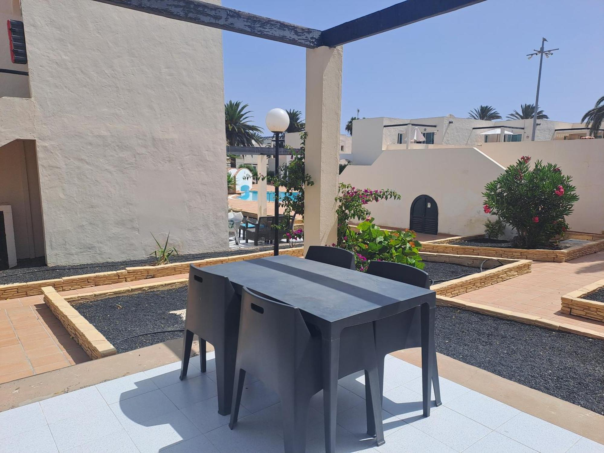 Homeforguest Apartamento Alisios 1 Con Piscina En Corralejo Eksteriør billede